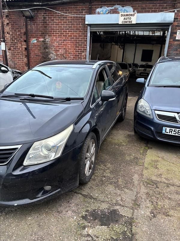 Used Toyota Avensis T4 2010 Black Estate