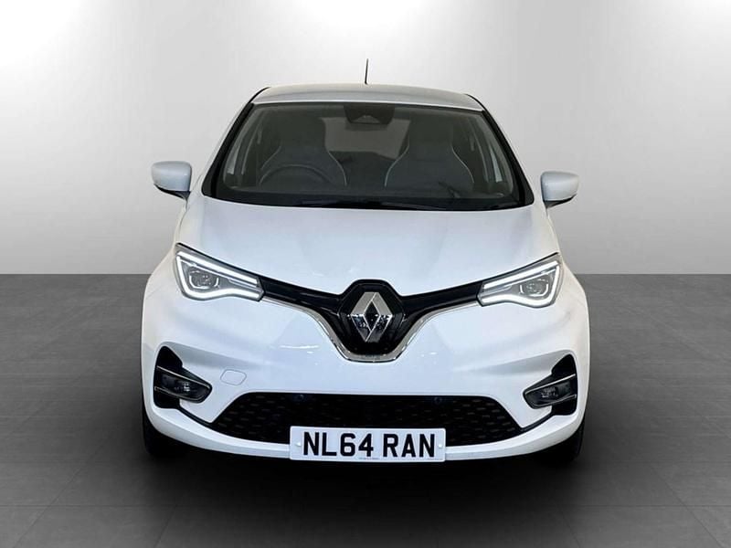 Used Renault Zoe SE 80 kW (109 HP) 2022 White Hatchback
