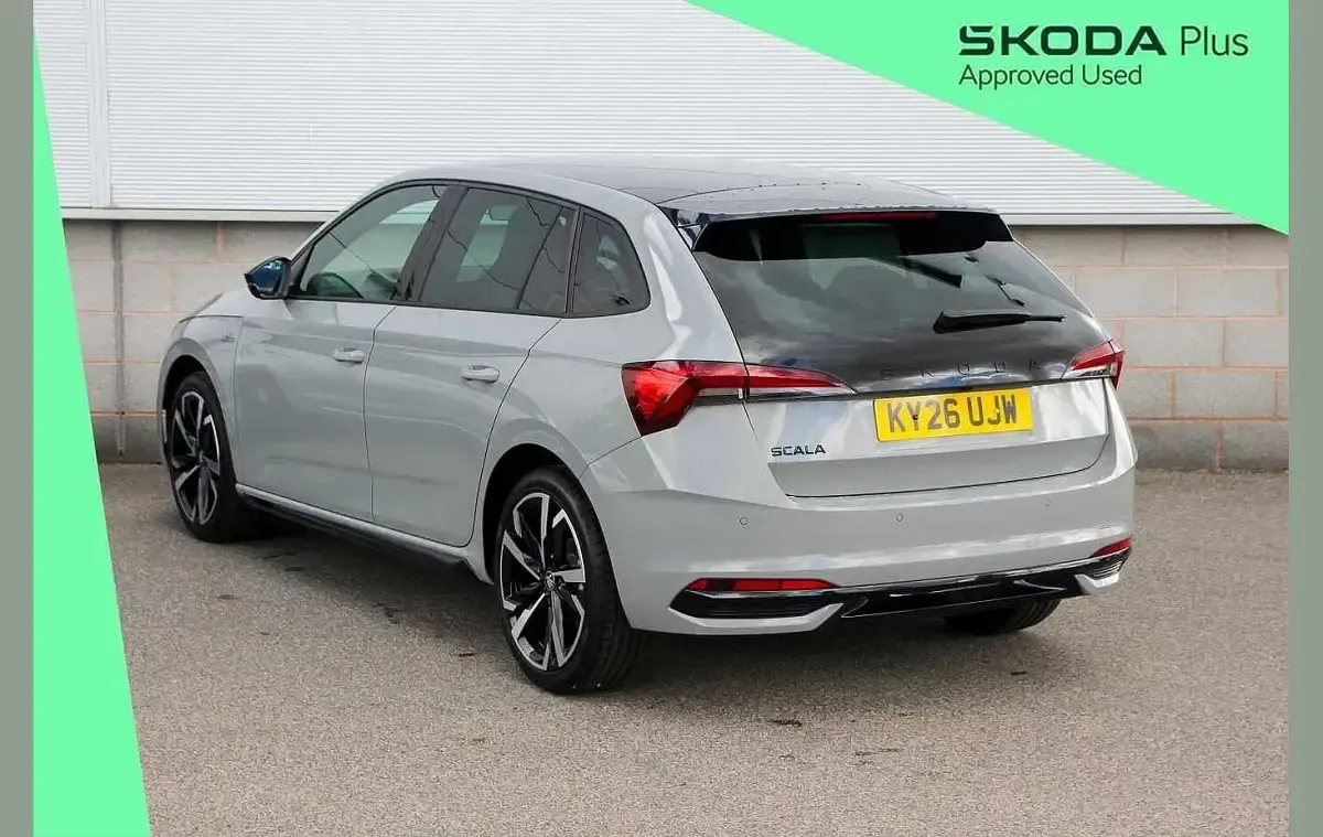 Nuevo Skoda Scala Monte Carlo 115 CV (84 kW) 2026 Gris Utilitario