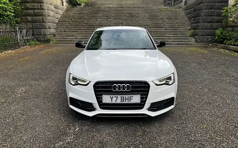 Używany Audi A5 Black Edition 177 KM (130 kW) 2016 Biały Coupe