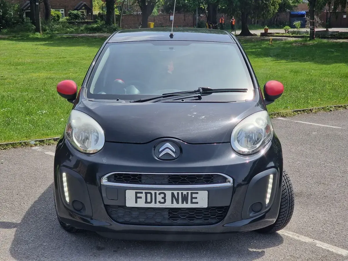 Used Citroën C1 68 HP (50 kW) 2013 Black Hatchback