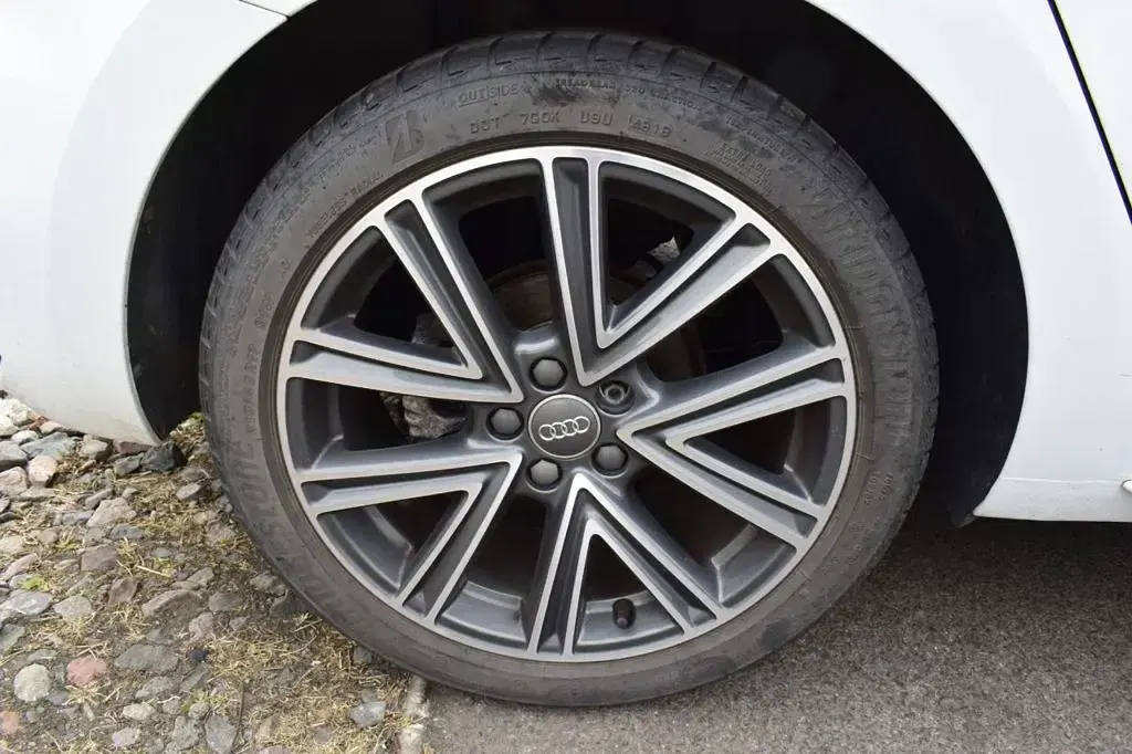 Used Audi A1 Sportback S-Line 150 HP (110 kW) 2019 White Hatchback