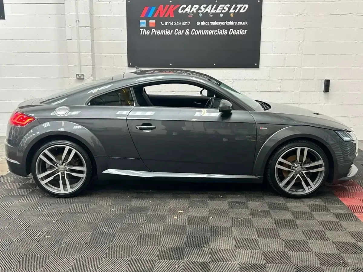 Usado Audi TT S-Line 184 CV (135 kW) 2015 Gris Coupe