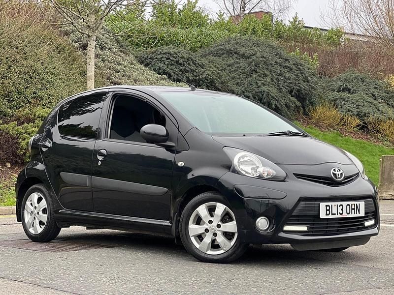 Used Toyota Aygo 68 HP (50 kW) 2013 Black Hatchback
