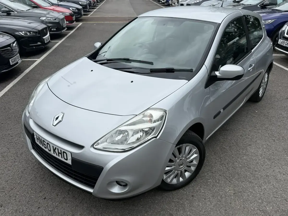 Used Renault Clio 2010 Silver Hatchback