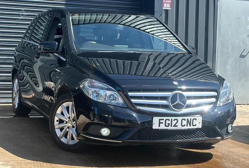 Black Used 2012 Mercedes B180 SE MPV | £3,290 (Good price) - Image 1/3