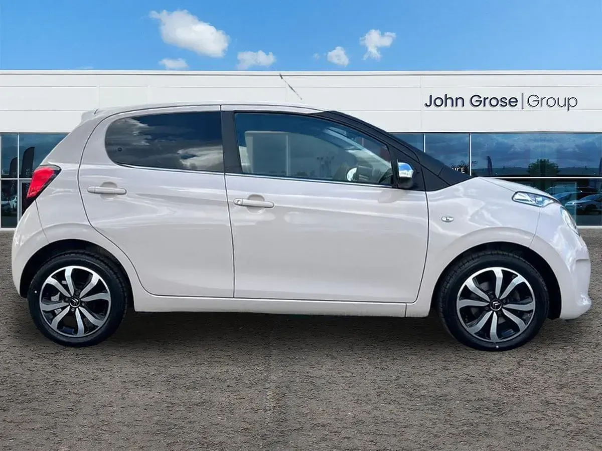 Used Citroën C1 Shine 71 HP (52 kW) 2021 Beige Hatchback
