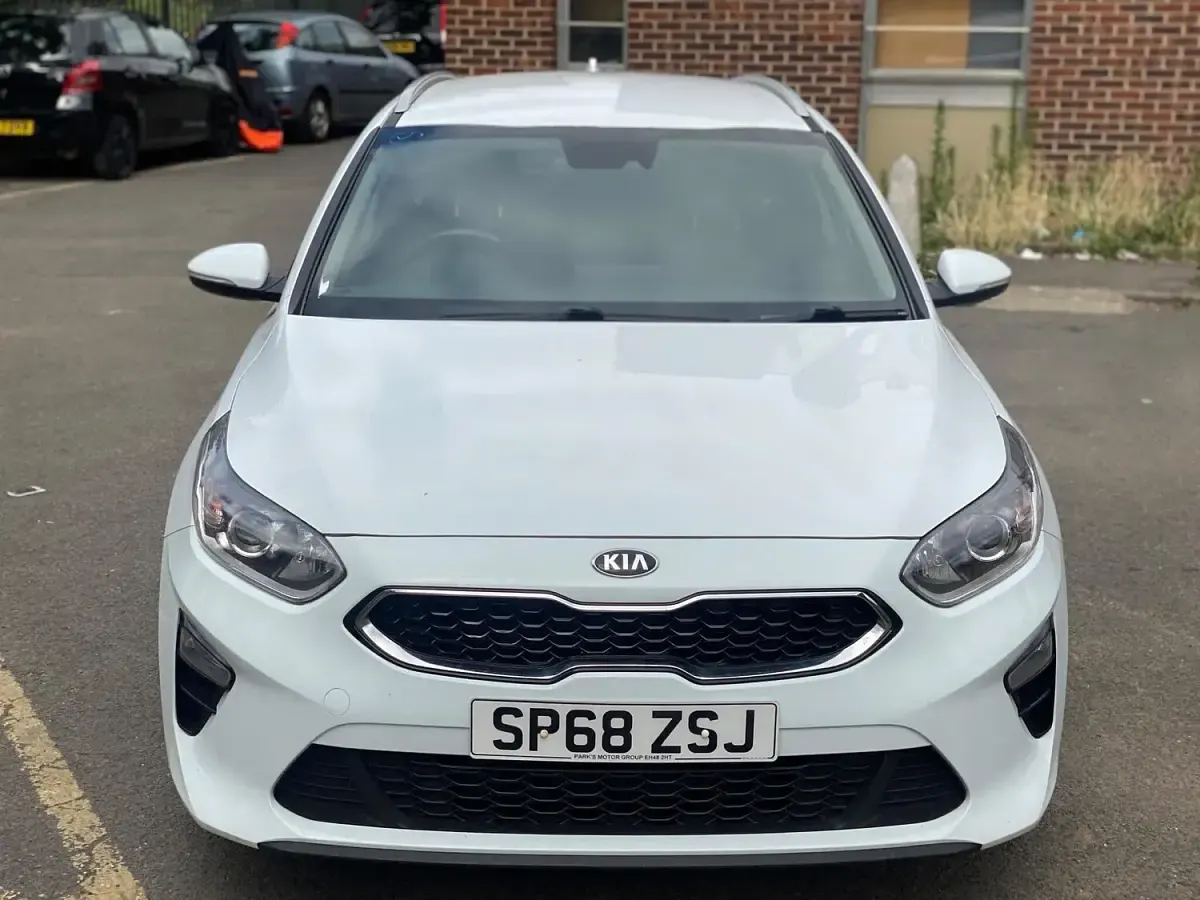 Used Kia Ceed Sportswagon 114 HP (83 kW) 2018 White Estate