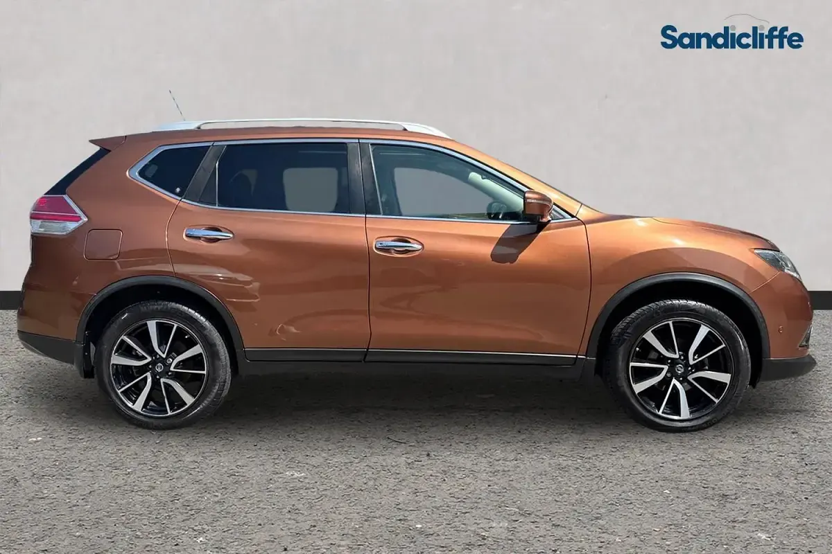 Used Nissan X-Trail Tekna 130 HP (95 kW) 2015 Orange SUV