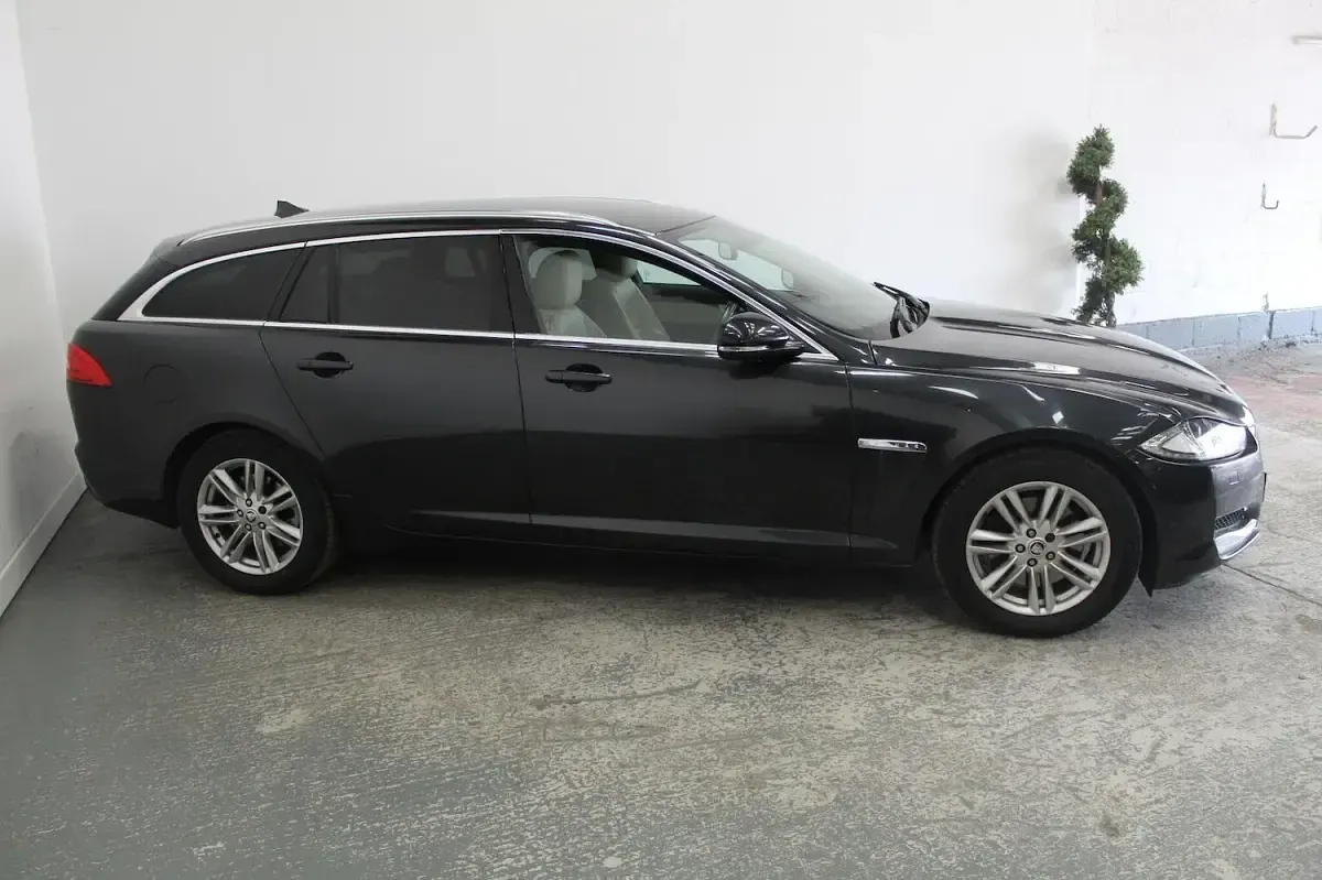 Used Jaguar XF Luxury 2013 Grey Estate