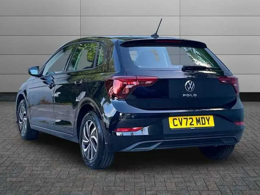 Used VW Polo Life 80 HP (58 kW) 2022 Black Hatchback