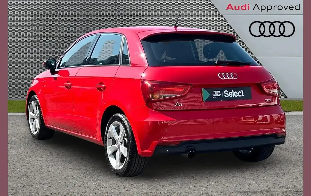 Used Audi A1 Sport 94 HP (69 kW) 2018 Red Hatchback