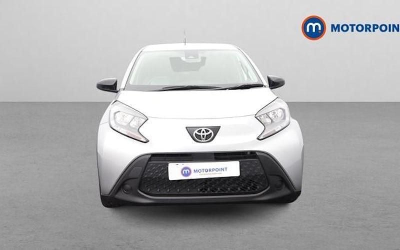 Used Toyota Aygo X PURE 72 HP (52 kW) 2025 SUV