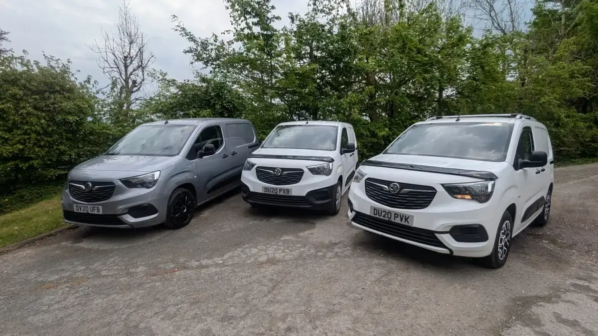 Usado Vauxhall Combo Sportive 100 CV (73 kW) 2020 Blanco Monovolumen