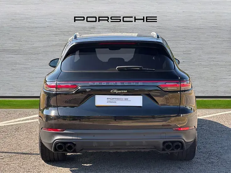 Used Porsche Cayenne Platinum Edition 462 HP (339 kW) 2023 Black SUV