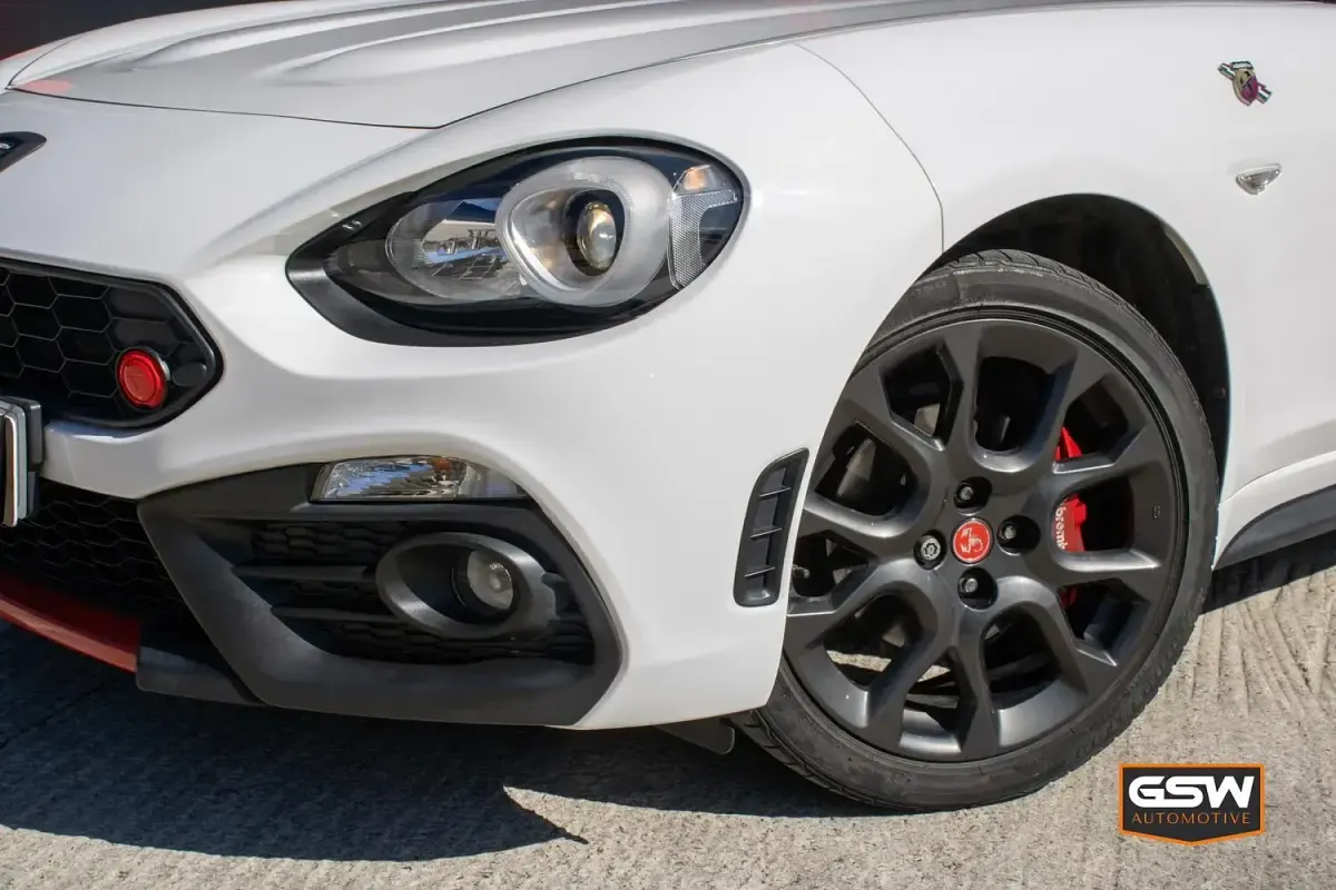 Used Abarth 124 Spider 170 HP (125 kW) 2019 White Cabriolet