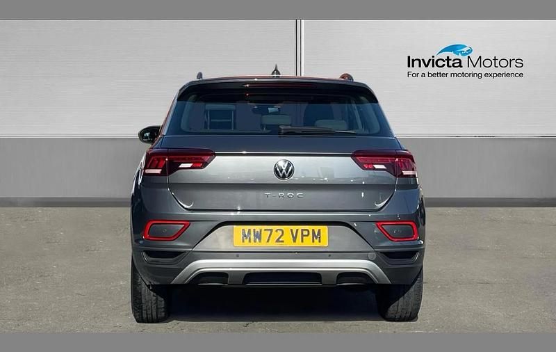 Used VW T-Roc Life 110 HP (80 kW) 2022 Grey SUV