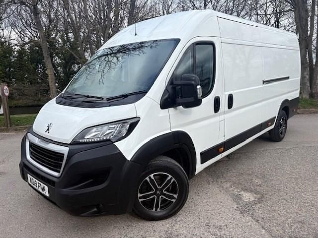Used Peugeot Boxer 130 HP (95 kW) 2019 White Van