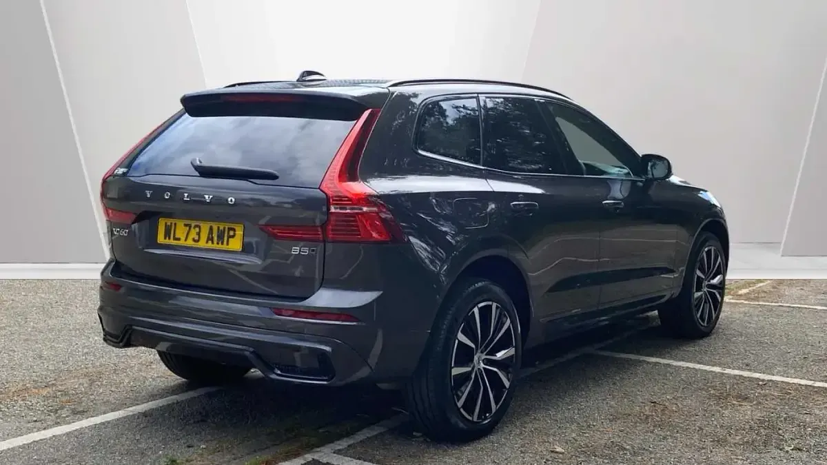 Used Volvo XC60 Ultimate 250 HP (183 kW) 2023 Grey SUV