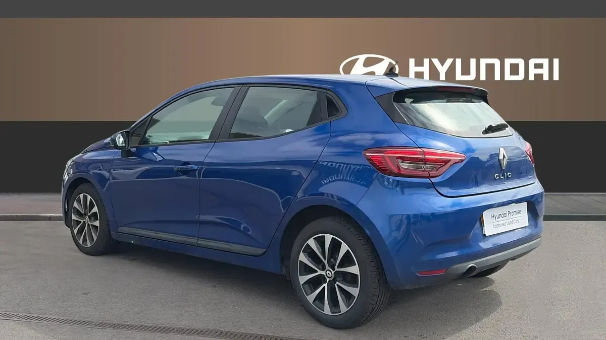 Used Renault Clio Iconic 90 HP (66 kW) 2022 Blue Hatchback
