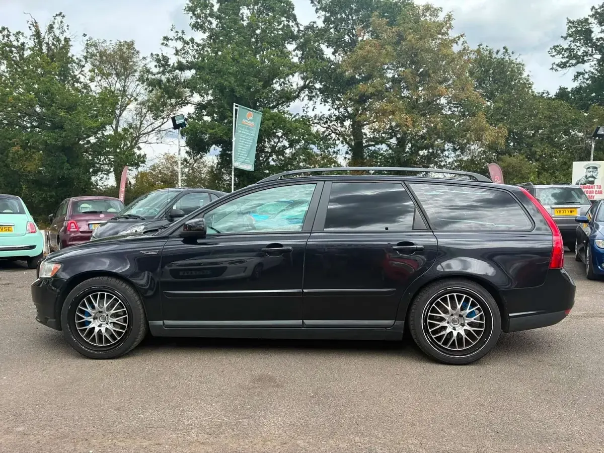 Used Volvo V50 125 HP (91 kW) 2008 Black Estate