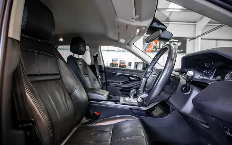 Used Land Rover Range Rover evoque S 182 HP (133 kW) 2019 White SUV