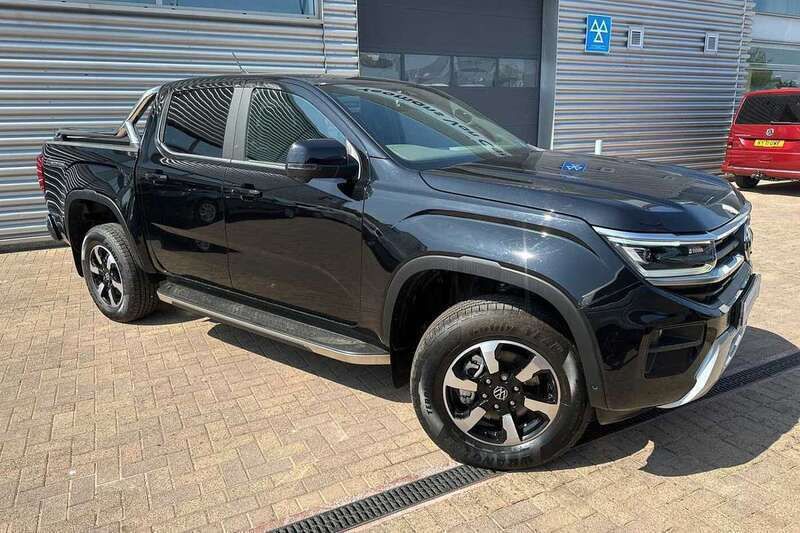 Black Used 2023 VW Amarok Style Pickup | £43,776 (A bit pricey) - Image 1/4