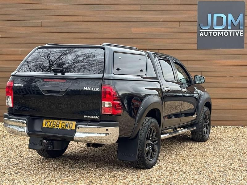 Used Toyota HiLux Luxury 2018 Black Pickup