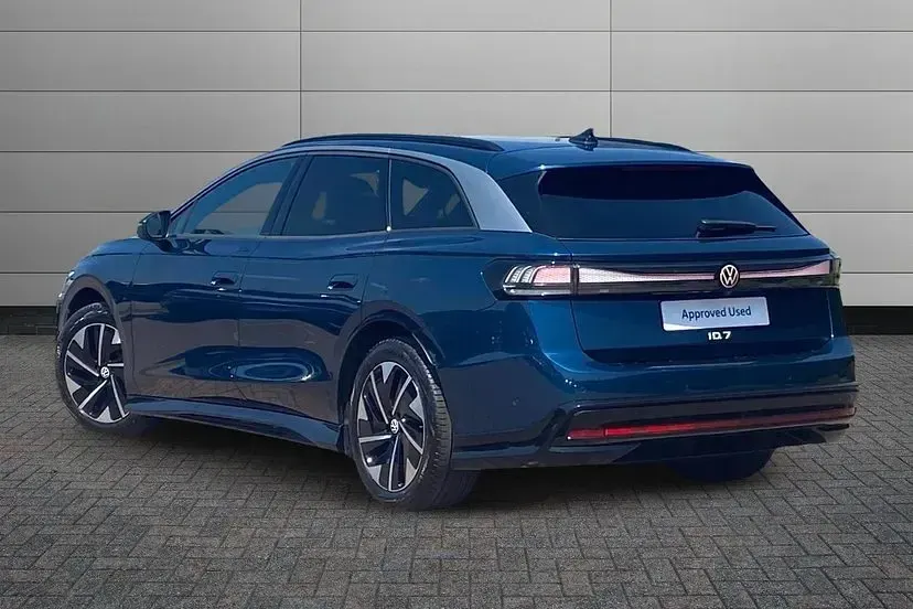 New VW ID.7 Pro 210 kW (286 HP) 2026 Aquamarine blue Estate