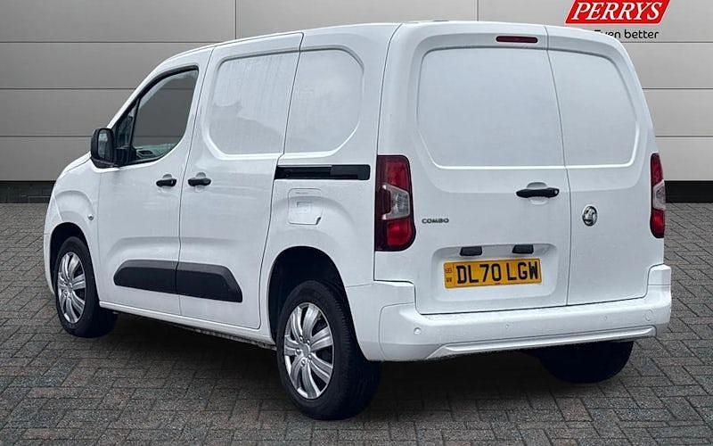 Used Vauxhall Combo Sportive 101 HP (74 kW) 2021 Van