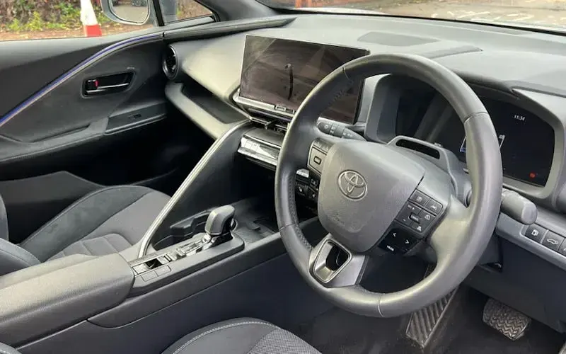 Used Toyota C-HR 223 HP (164 kW) 2024 Black SUV