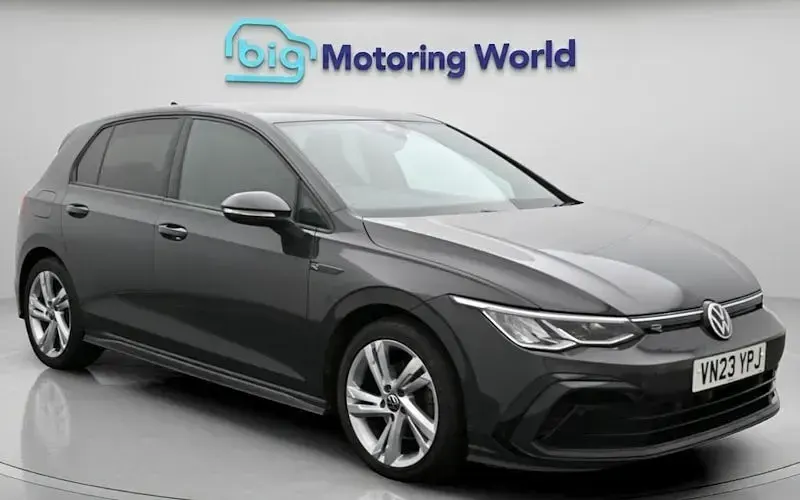 Used VW Golf VIII R-line 150 HP (110 kW) 2023 Hatchback