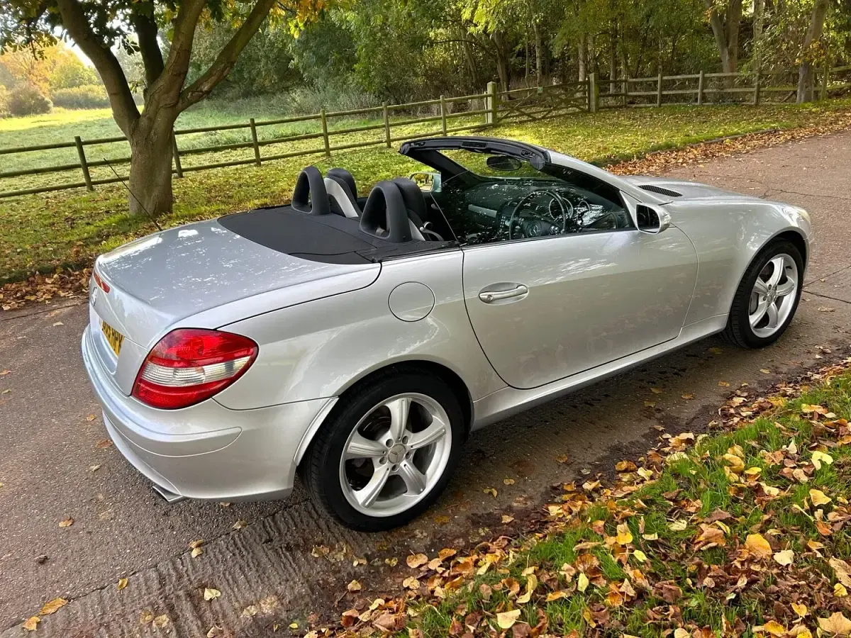 Used Mercedes SLK350 272 HP (200 kW) 2005 Silver Cabriolet