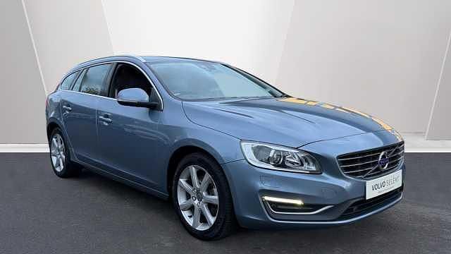 Used 2018 Volvo V60 SE Lux Estate | £15,995 (Good price) - Image 1/3