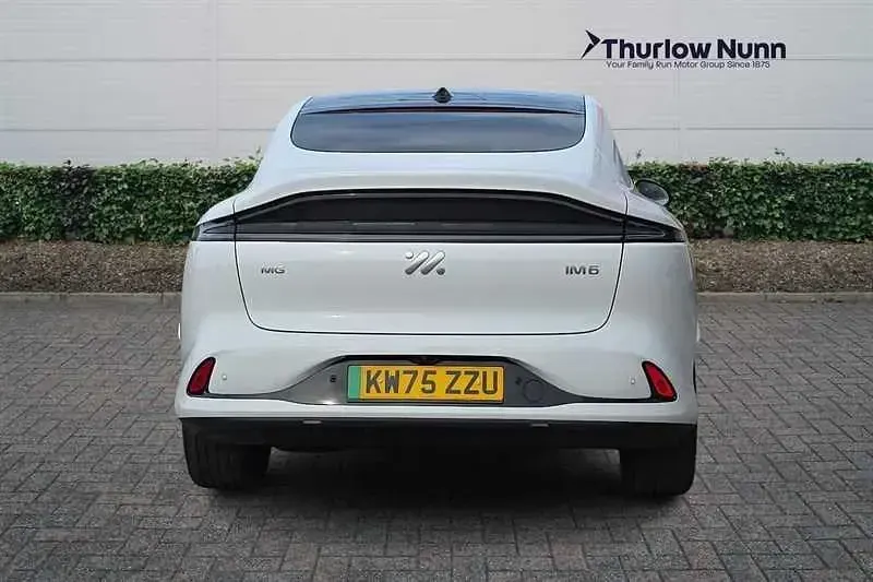 Używany MG IM6 300 kW (408 KM) 2026 Biały SUV