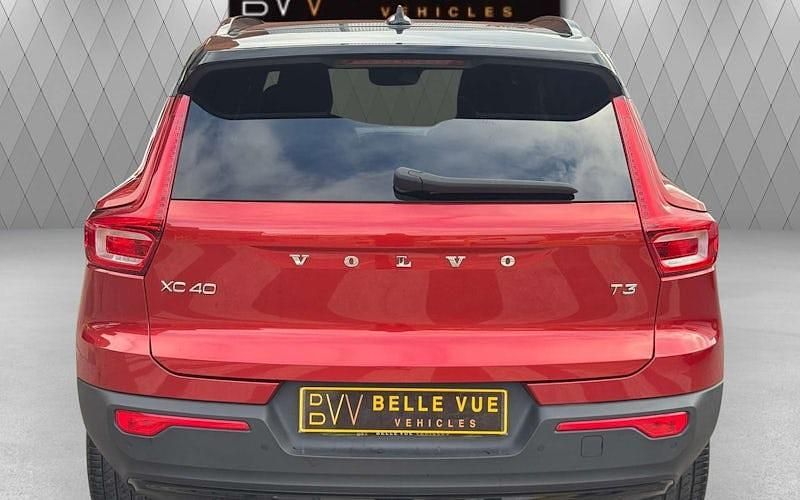 Used Volvo XC40 R-Design 163 HP (119 kW) 2021 SUV