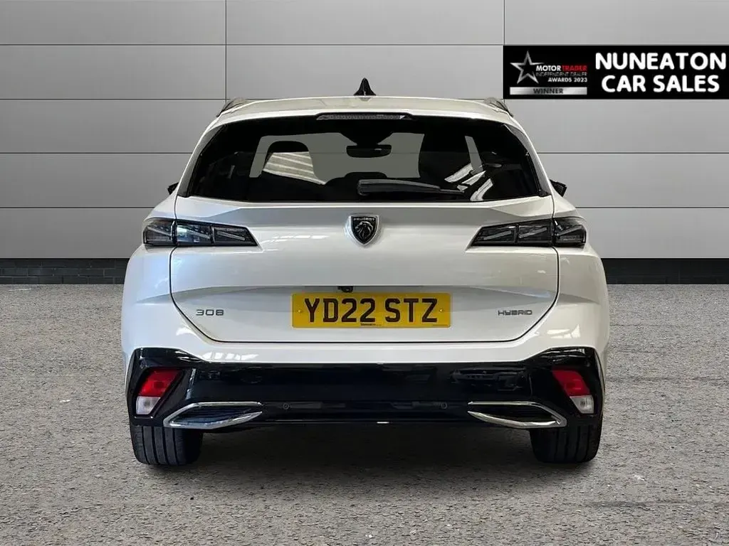 Used Peugeot 308 SW Premium 2022 White Estate