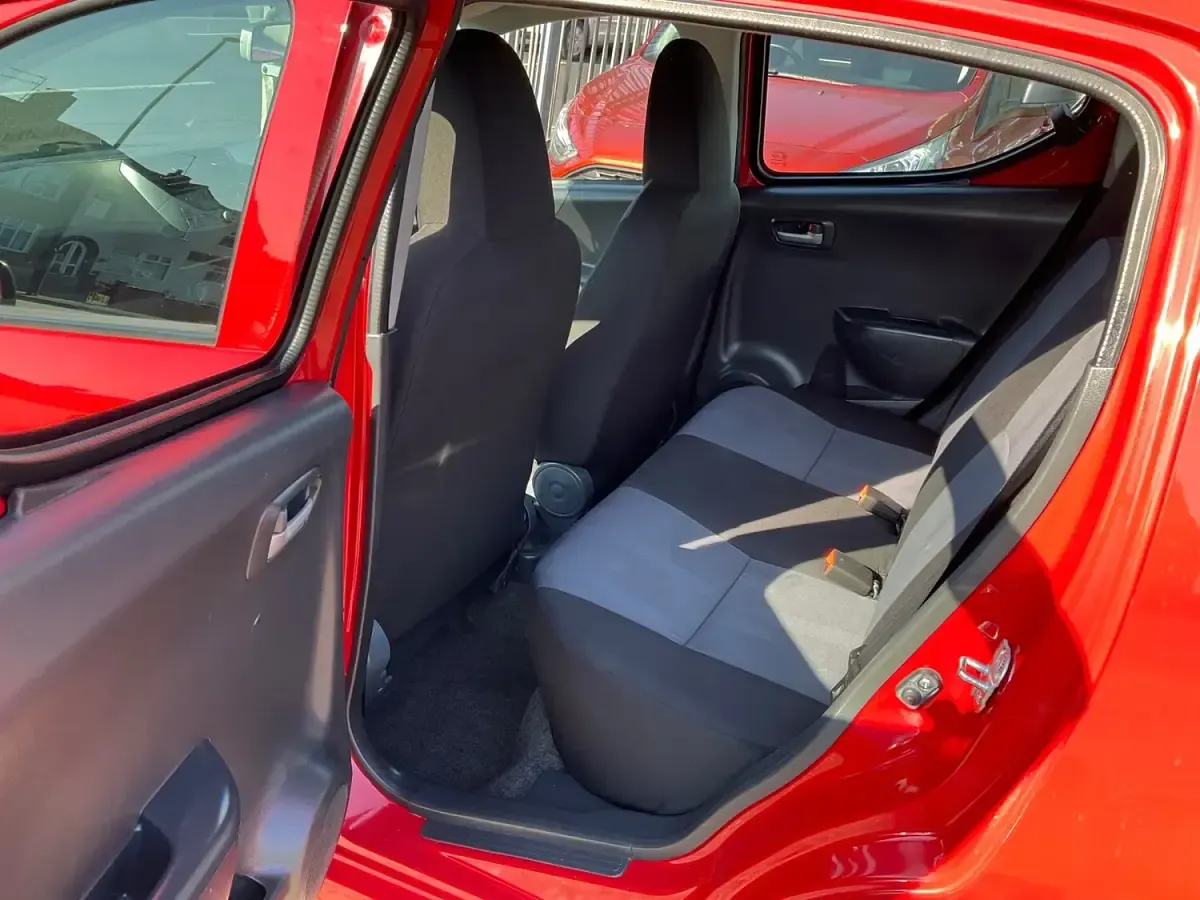 Used Suzuki Alto 68 HP (50 kW) 2014 Red Hatchback