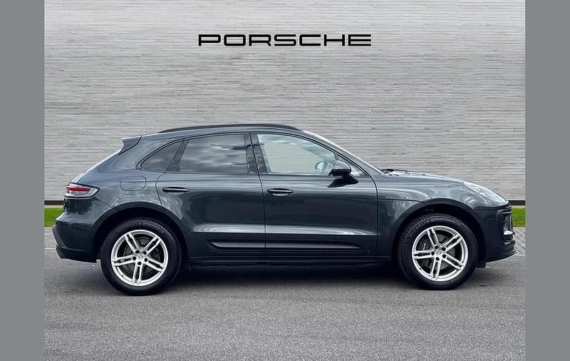 Used Porsche Macan 265 HP (194 kW) 2024 Grey SUV