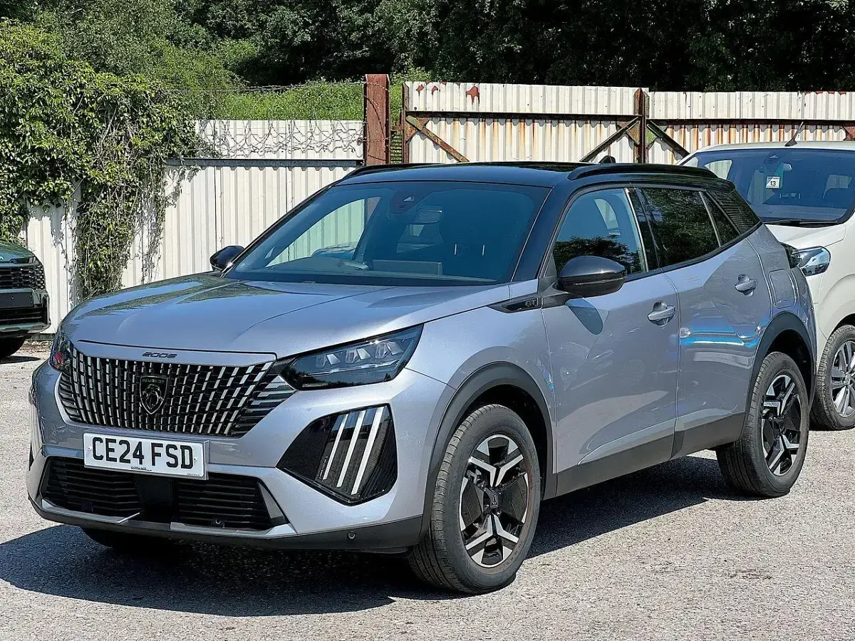 Used Peugeot 2008 GT 129 HP (94 kW) 2024 Grey SUV