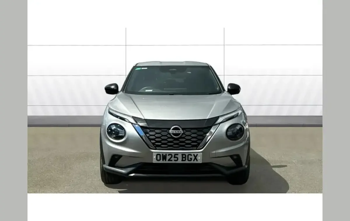 Used Nissan Juke Tekna 143 HP (105 kW) 2025 Silver SUV