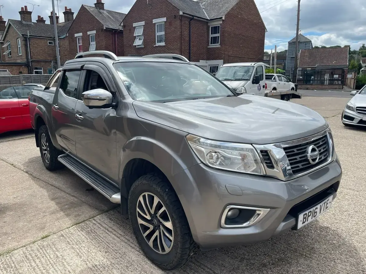 Used Nissan Navara Tekna 2016 Grey Pickup