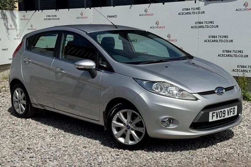 Silver Used 2009 Ford Fiesta Zetec Hatchback | £1,695 (Super price) - Image 1/1