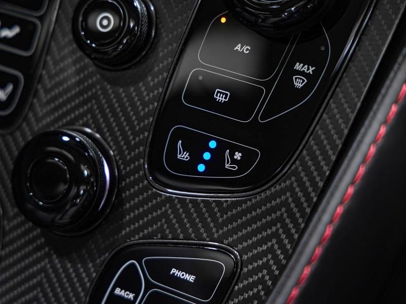 Used Aston Martin Vanquish 568 HP (417 kW) 2015 White Cabriolet