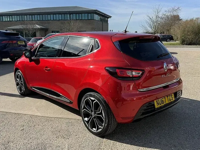 Used Renault Clio Dynamique 2018 Red Hatchback