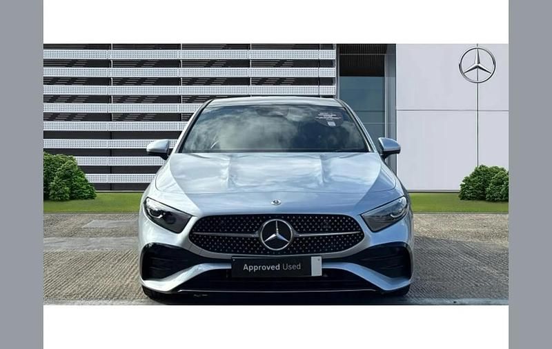 Used Mercedes A180 AMG Line Premium Plus 150 HP (110 kW) 2024 Silver Hatchback