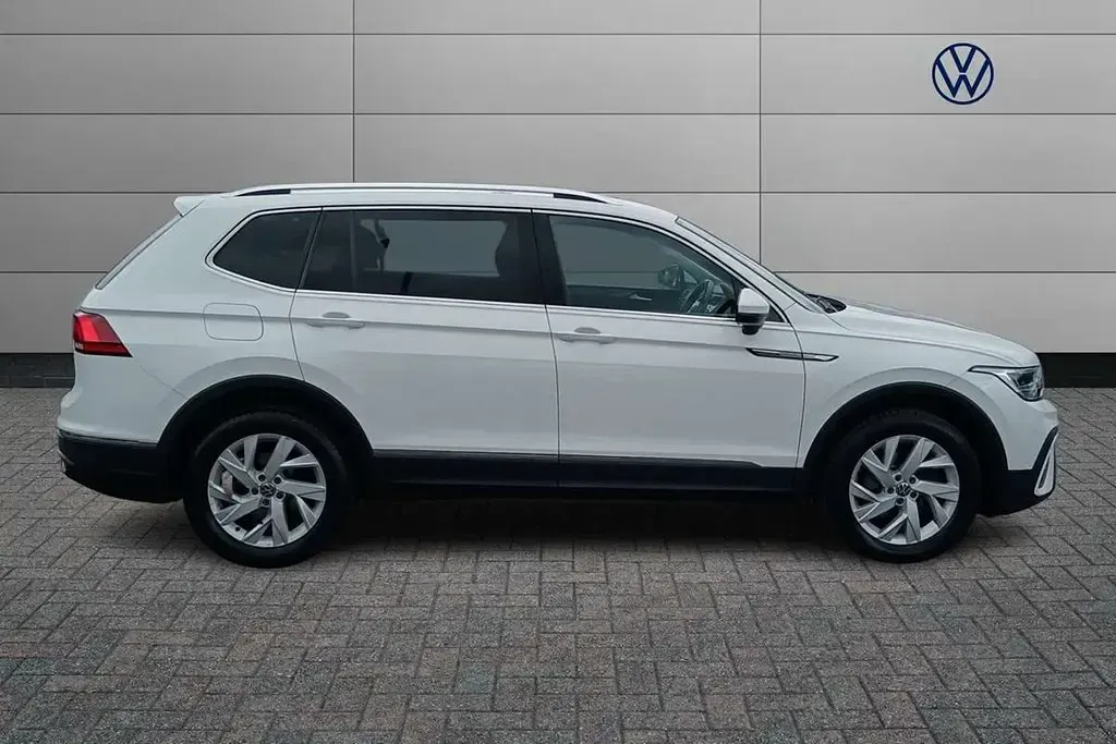 Used VW Tiguan Life 150 HP (110 kW) 2022 White SUV