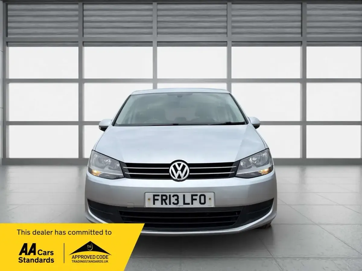 Usado VW Sharan S 140 HP (102 kW) 2013 Prateado Monovolume
