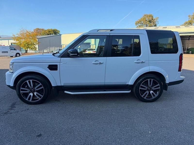 Used Land Rover Discovery 4 Landmark 256 HP (188 kW) 2016 White SUV