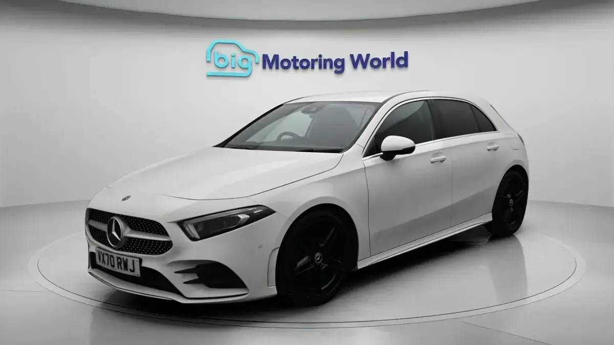 Used Mercedes A180 Executive 136 HP (100 kW) 2020 White Hatchback